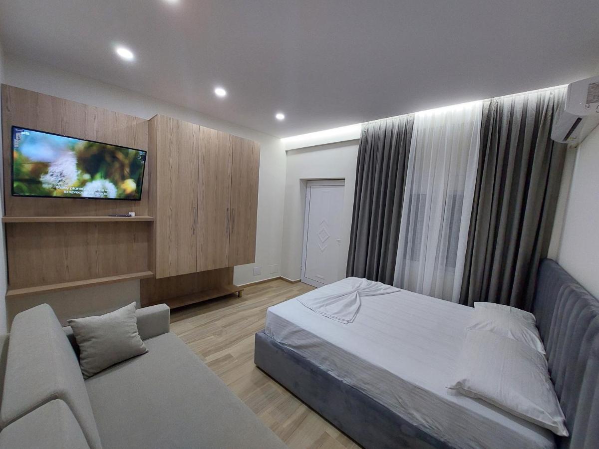 Sole Inn Vlore Bagian luar foto